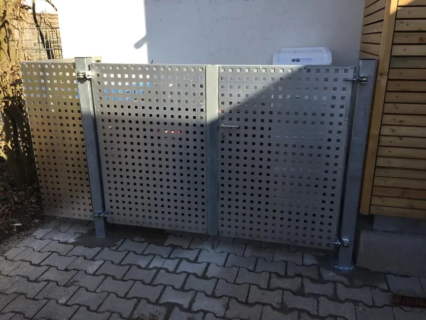 Sichtschutzelement aus Lochblech
