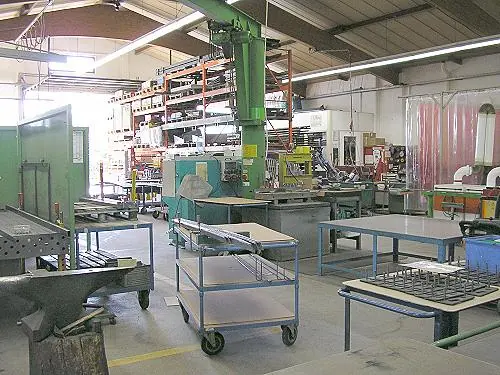 Schweißarbeitsplatz in der Halle